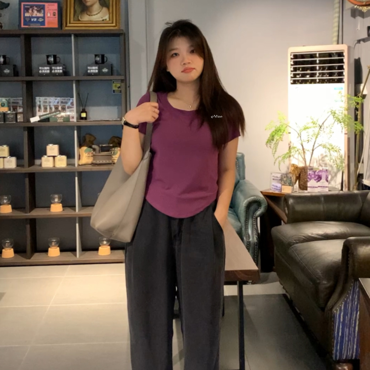 定製大碼正肩純色大圓領短袖T恤女胖mm設計感顯瘦上衣百搭打底衫