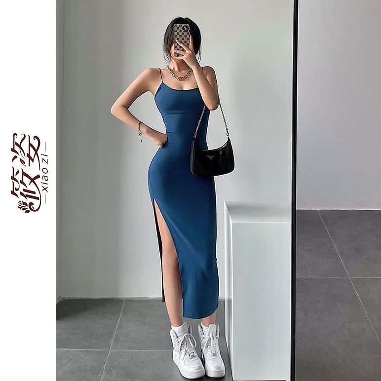 Xiaozi European and American self-cultivation slimming hot girl high slit long section pure desire bag hip French strap dress 2023 new