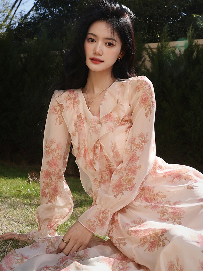 粉色碎花連衣裙春裝2023新款女高級感氣質海邊度假三亞超仙沙灘裙