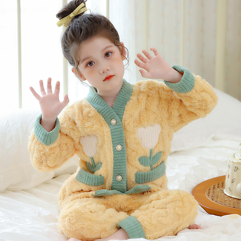 女童法兰绒睡衣秋冬季保暖儿童珊瑚绒加厚款可爱女孩中大童家居服