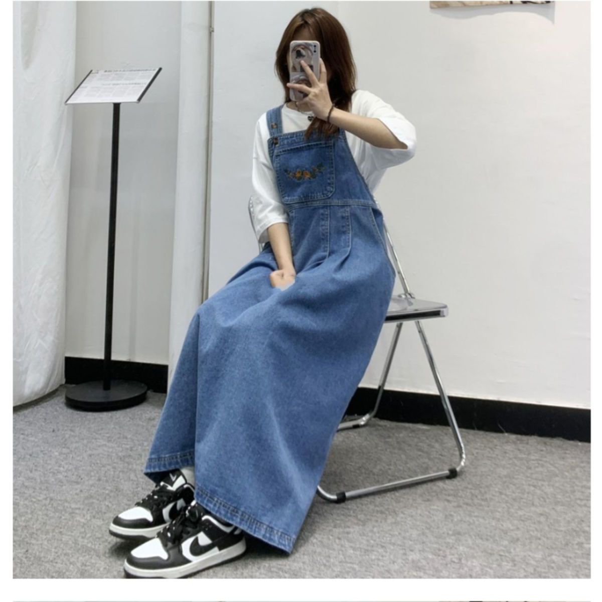 Embroidered denim suspender skirt women's  summer new Korean version loose design sense niche big swing dress dress