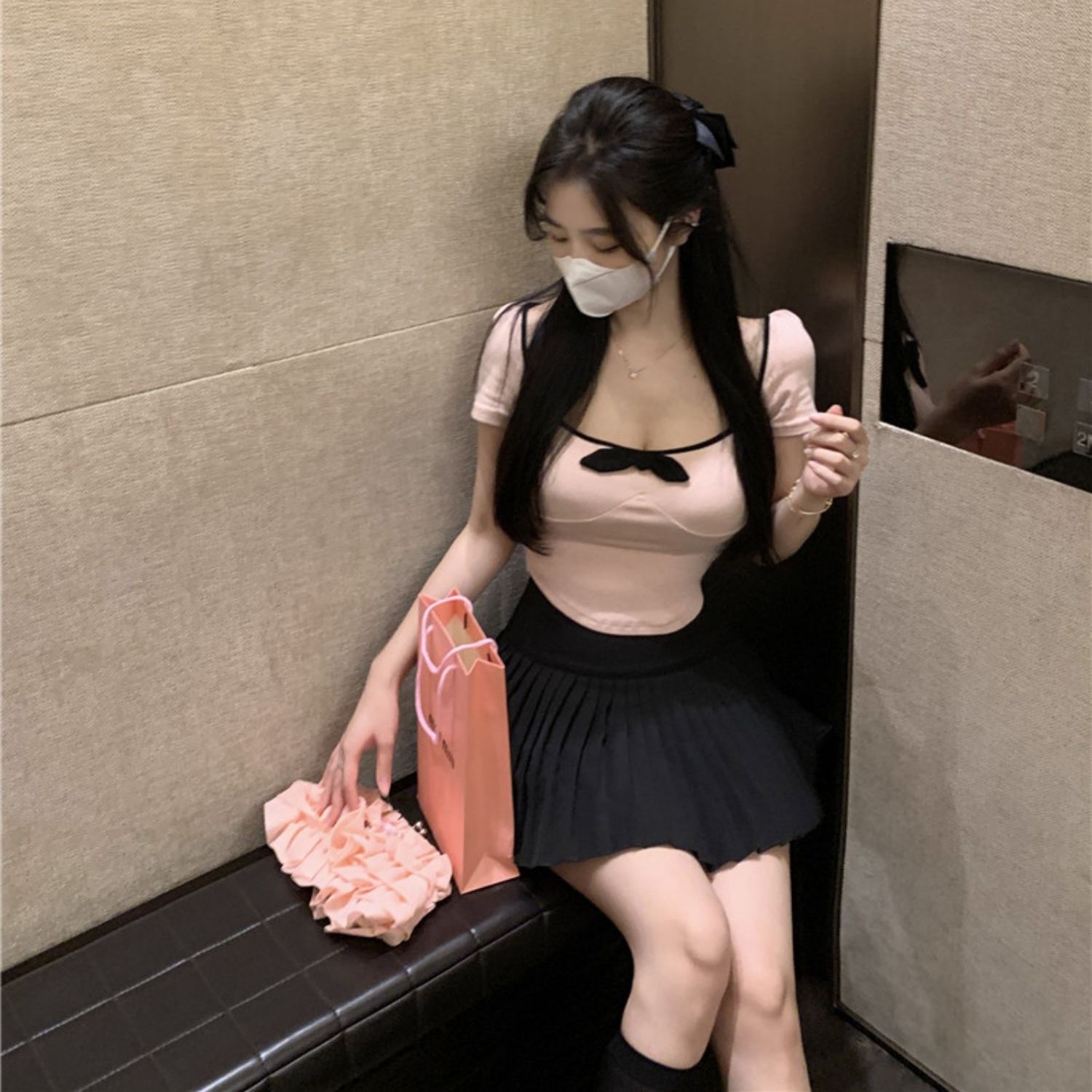 VIBRATE babes sexy low-cut slim short T-shirt female fashion Korean version of net red careful machine short-sleeved top