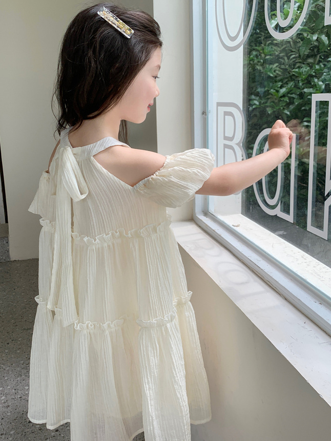 童装女童连衣裙中小童新款夏季洋气泡泡袖挂脖公主风裙子