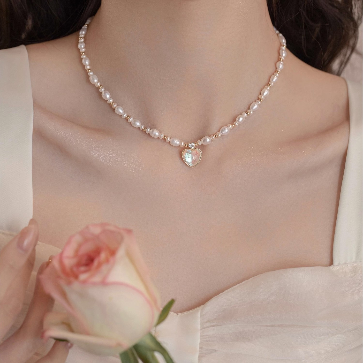 法式爱心珍珠项链颈链女轻奢小众气质法式高级感爱心形方块设计潮