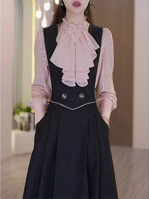 Fashion temperament thin light luxury suspender skirt suit 2023 autumn new pink shirt age reduction commuting two-piece set