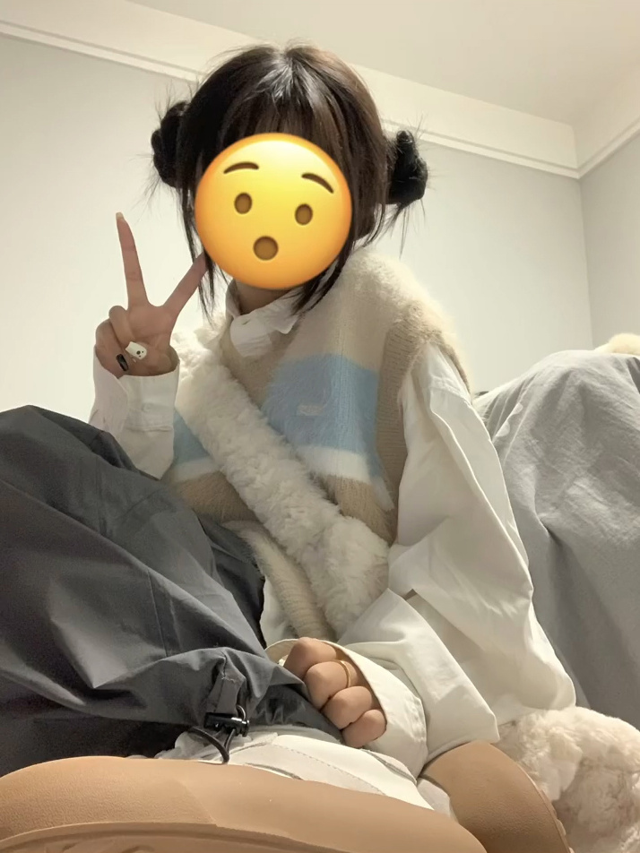 美拉德仿貂毛v领条纹针织衫背心马甲毛衣女学生+长袖衬衫两件套装