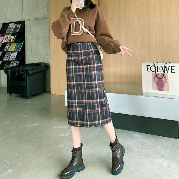 Haunch skirt Korean loose medium length plaid skirt women's autumn and winter Retro High Waist split one step skirt A-line skirt