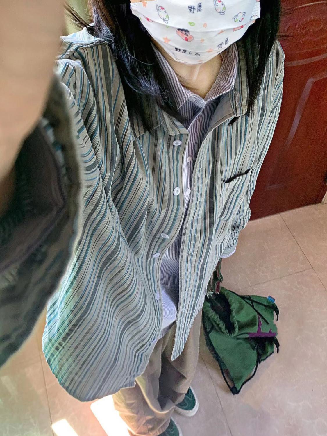 夏天薄外套多巴胺穿搭港風高級灰藍色條紋襯衫外穿女寬鬆顯瘦襯衣