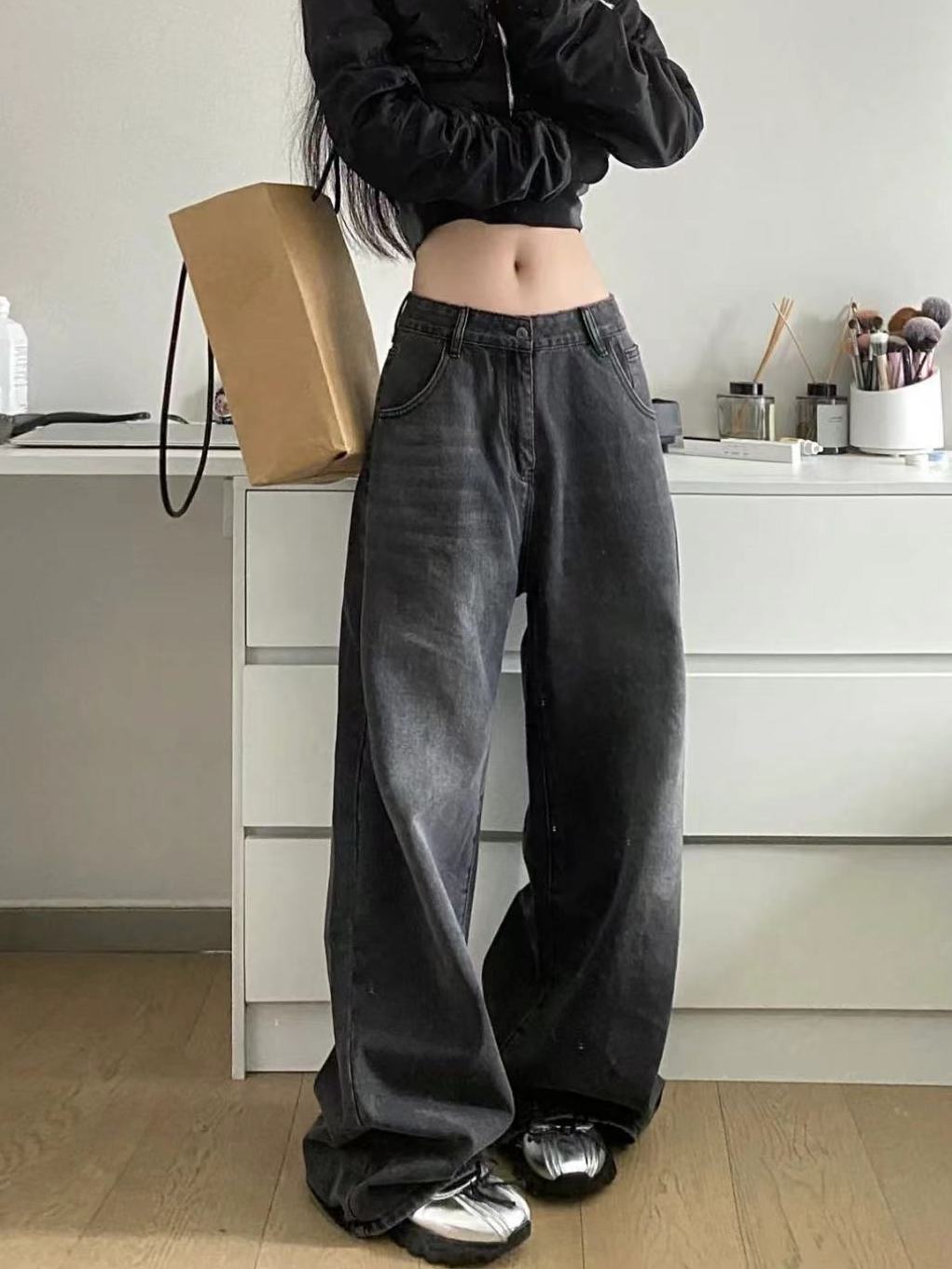 高街ins黑灰色闊腿牛仔褲女秋季潮牌高腰寬鬆遮肉顯瘦直筒拖地褲