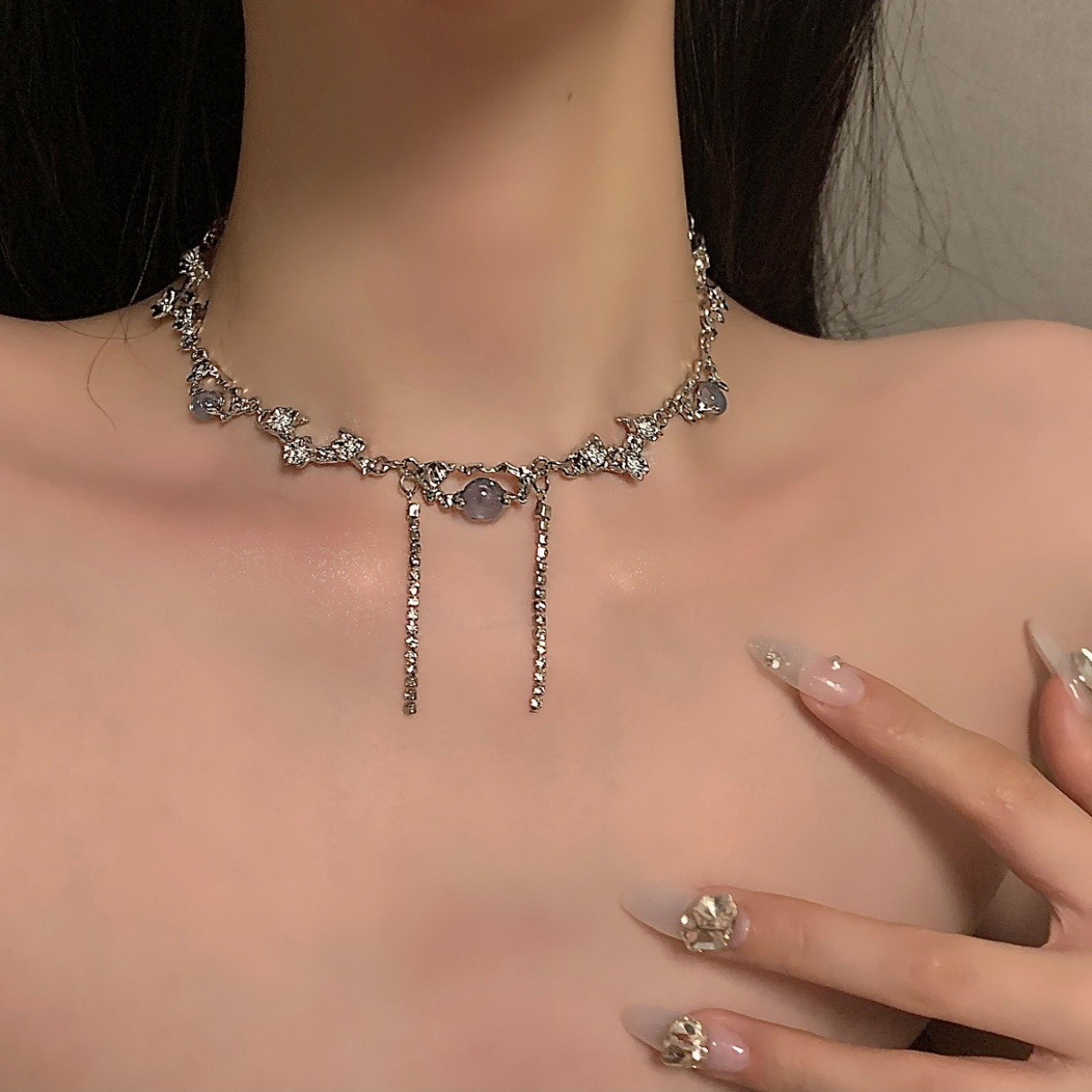 White Moonstone Zircon Necklace for Women Sweet Cool Internet Celebrity Light Luxury Necklace Accessories Niche Design High-End Clavicle Chain
