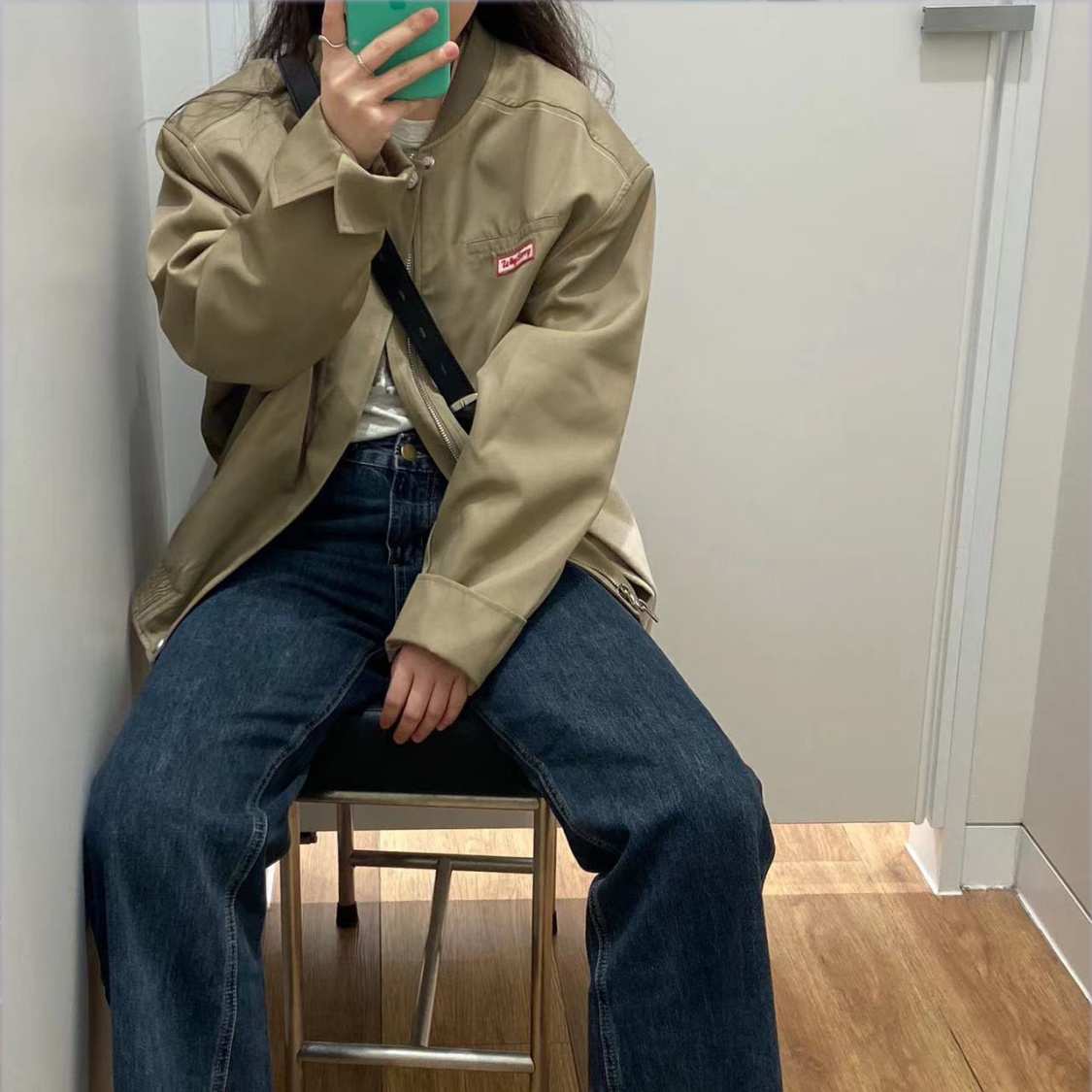 Contrasting color design is fashionable and easy to wear short small jacket 2023 spring and autumn new thin jacket jacket small man