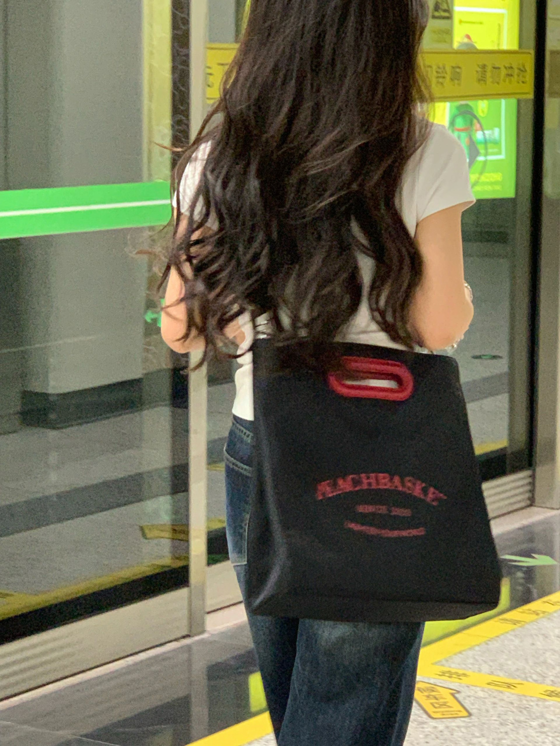 簡約設計上課通勤帆布斜挎包包女2023新款大容量百搭手提單肩包