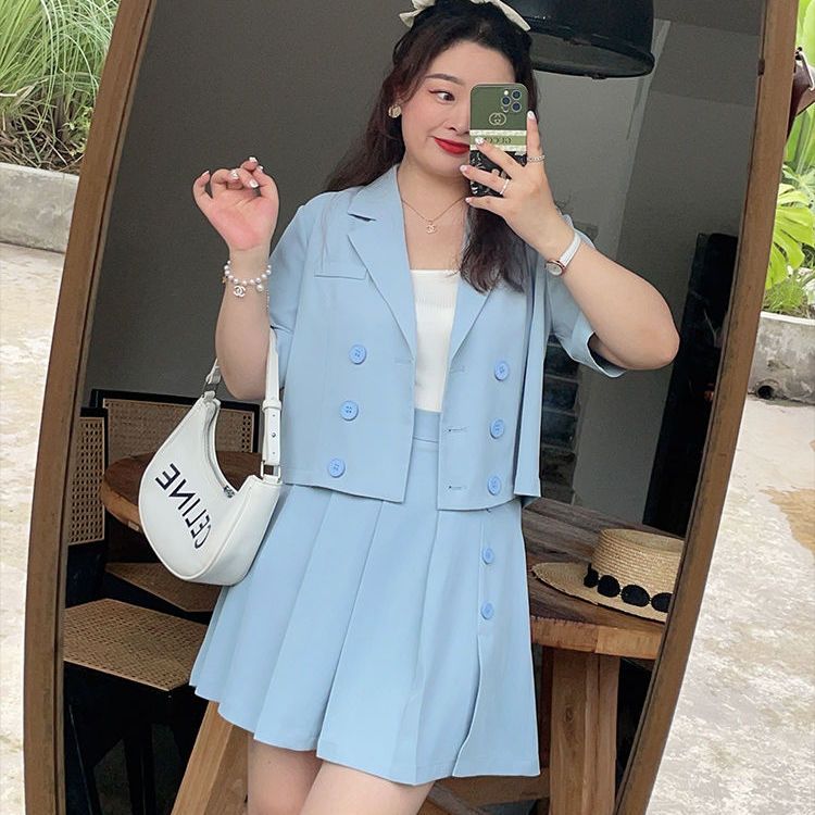 大碼女裝2022夏新款短袖西裝上衣胖mm顯瘦百褶裙短袖西服兩件套
