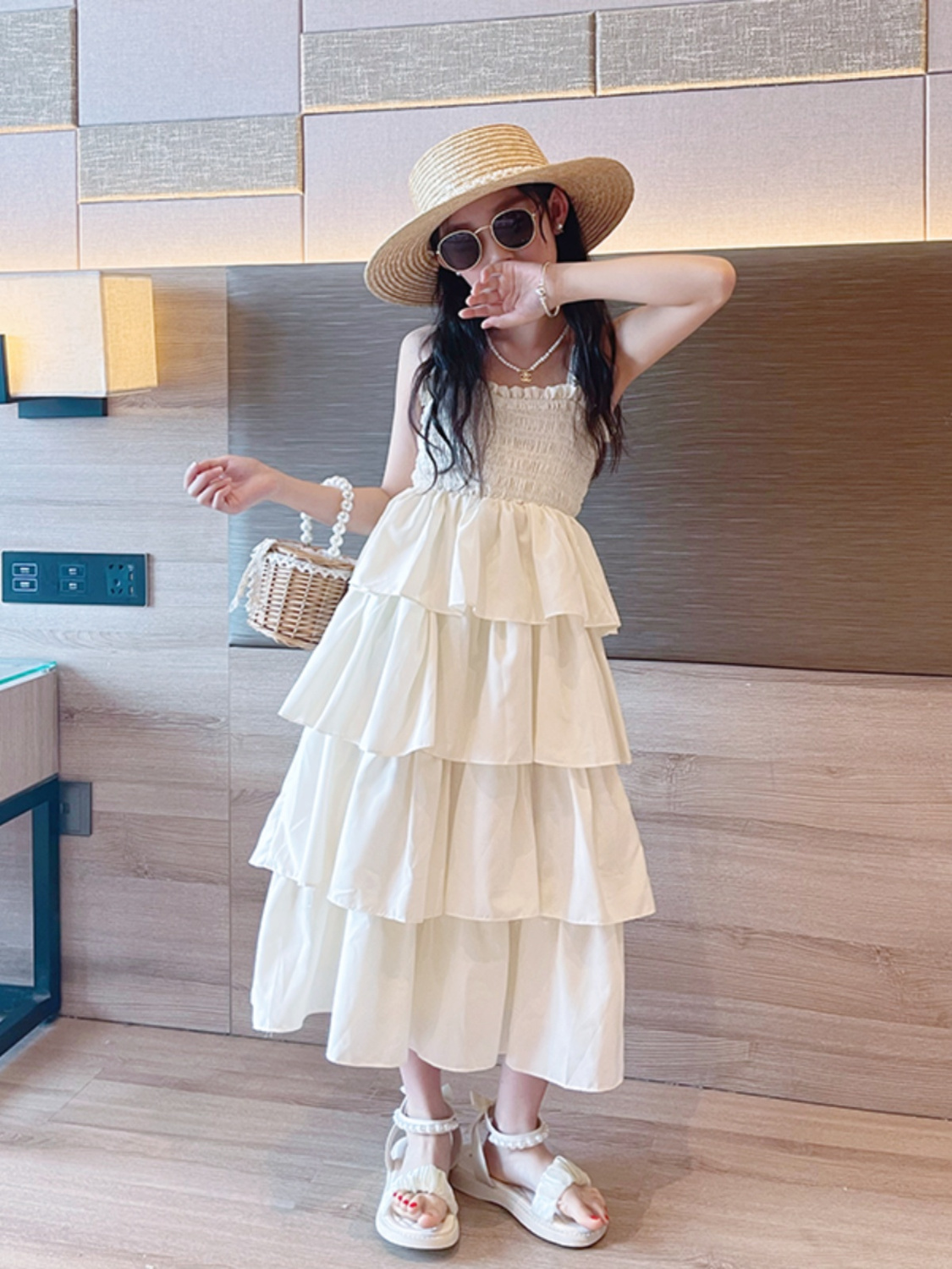 兒童裙子2023新款夏季女童網紅時髦蛋糕裙大童夏裝洋氣吊帶連衣裙