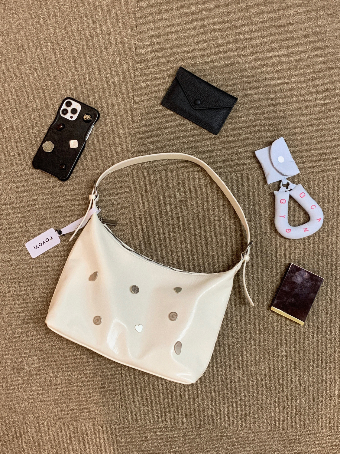  new niche bag soft leather baguette handbag badge armpit bag high-end trendy commuter shoulder Messenger bag