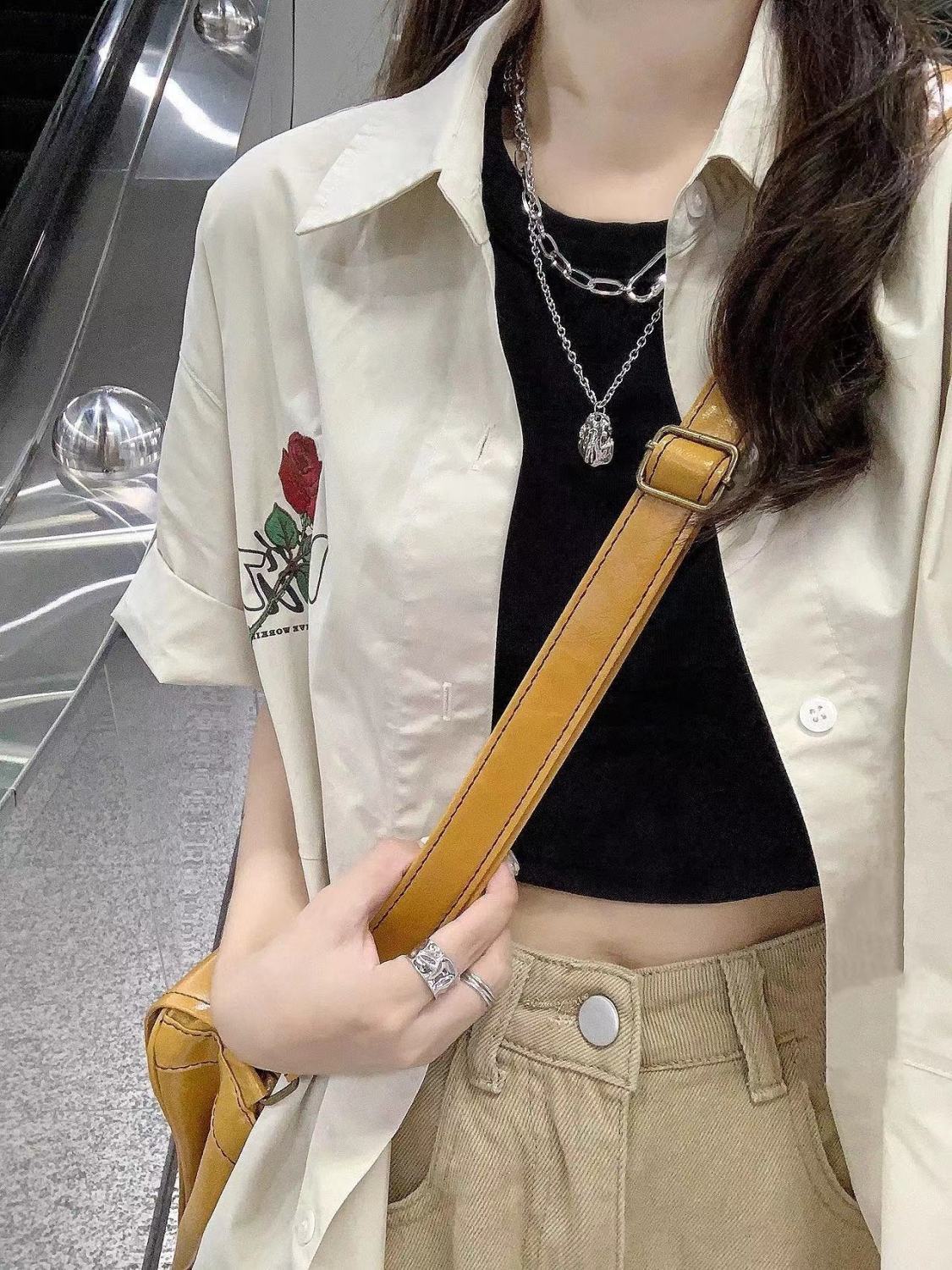 港風襯衫短袖女新款夏季寬鬆日系休閒百搭設計感小眾外搭開衫襯衣