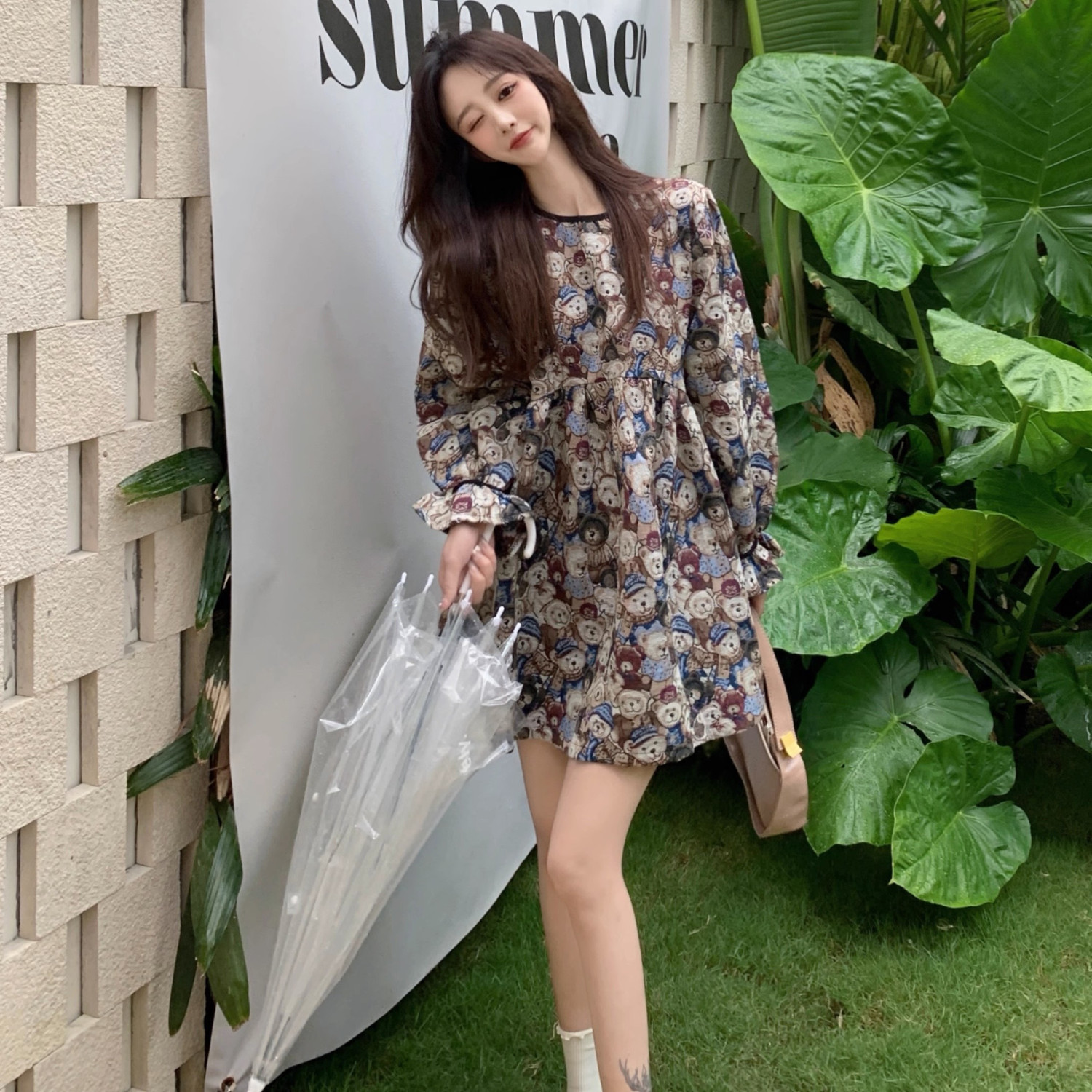 韓版chic2023早秋復古圓領顯瘦泡泡袖連衣裙女小熊印花長袖短裙潮