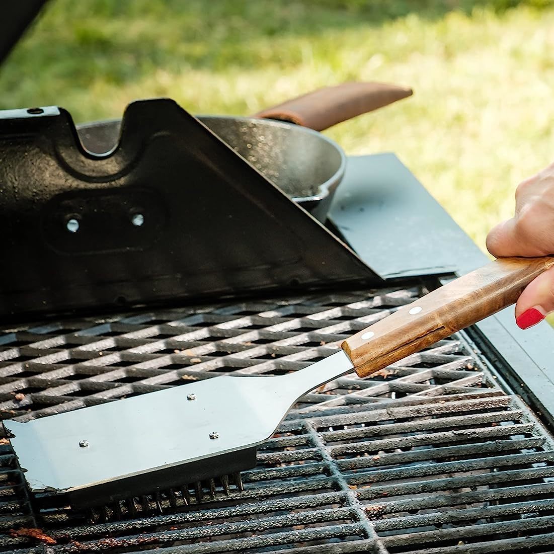 Stainless BBQ Mesh Smoker Grill Cleaning Rust Stain Removal Wooden Handle Copper Steel Wire Brush_voghion.com