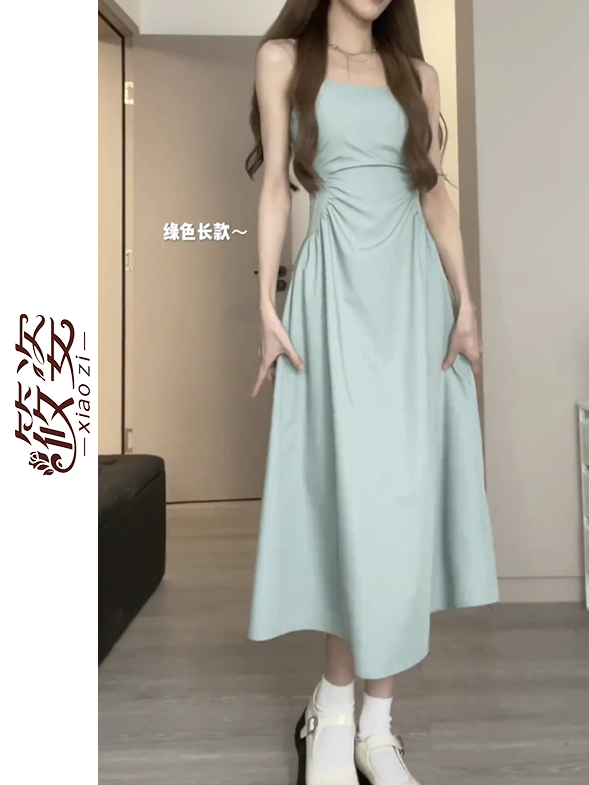 筱姿赫本風辣妹吊帶連衣裙子女2023年新款小個子法式氣質顯瘦長裙