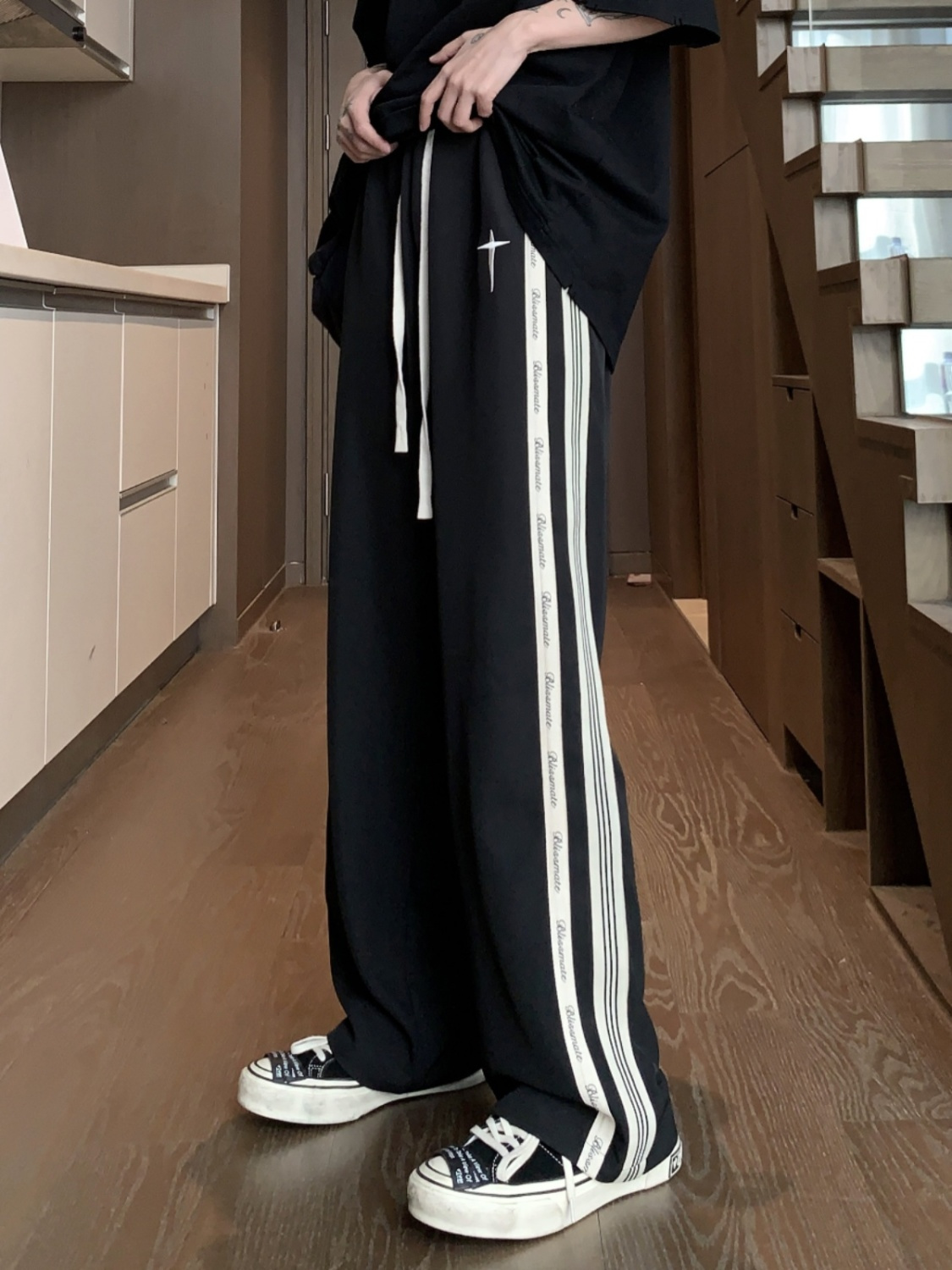 美式彈力條紋闊腿褲子男秋季oversize高街夏薄款垂感初高中生運動