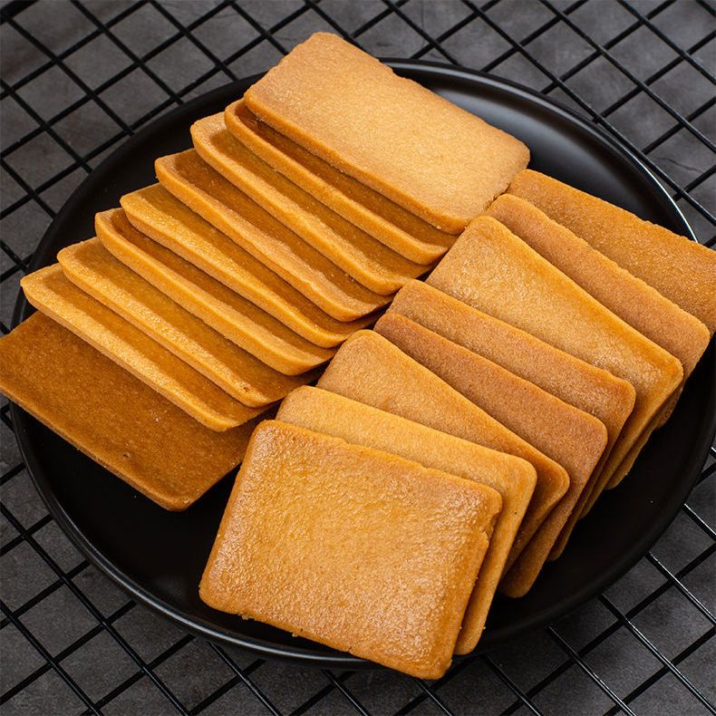 干酪蛋糕饼干早代餐鸡蛋煎饼网红休闲零食干烙散装多口味整箱批发