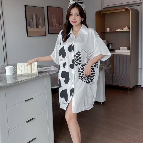 Pajamas women's 2022 new high-end ice and snow silk nightdress can be worn outside the net red hot style small summer casual