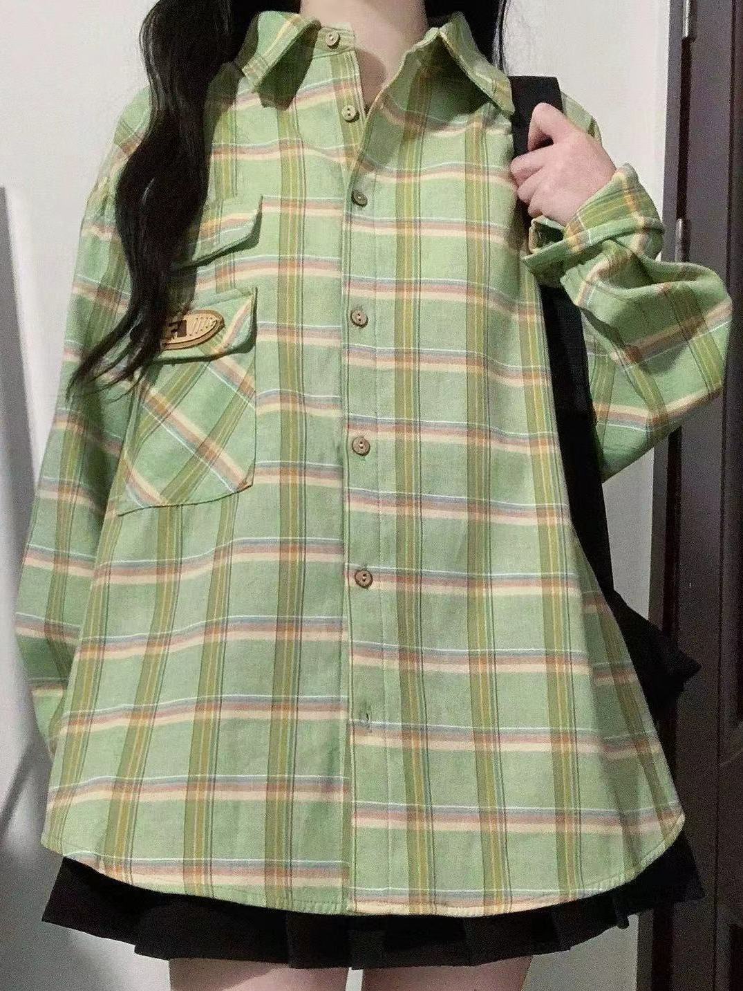 夏季2023新款日系貼標綠色格紋襯衫女寬鬆慵懶風百搭情侶襯衣外穿
