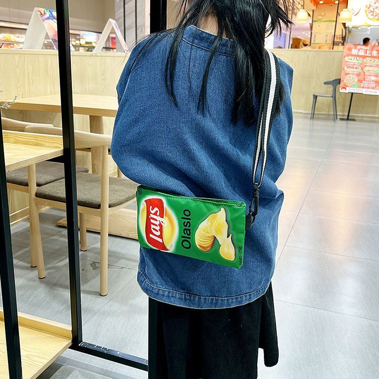 ins超火薯片包包女2022新款韓版休閒零食單肩小挎包少女斜挎帆布