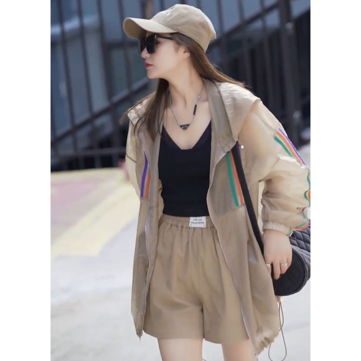 Color stripe stitching thin hooded sunscreen jacket for women 2022 new breathable sunscreen cardigan fashion