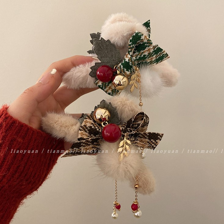 Beautiful Christmas ~ Autumn and winter plush hair clip for women's back of the head plush clip large high-end shark clip headwear