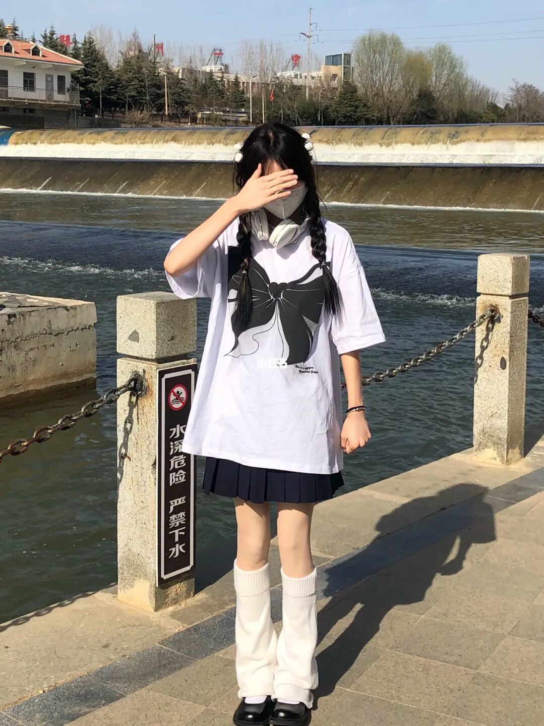 Summer pleated skirt suit female 2022 Korean retro new girl college salt system fried street skirt two-piece set