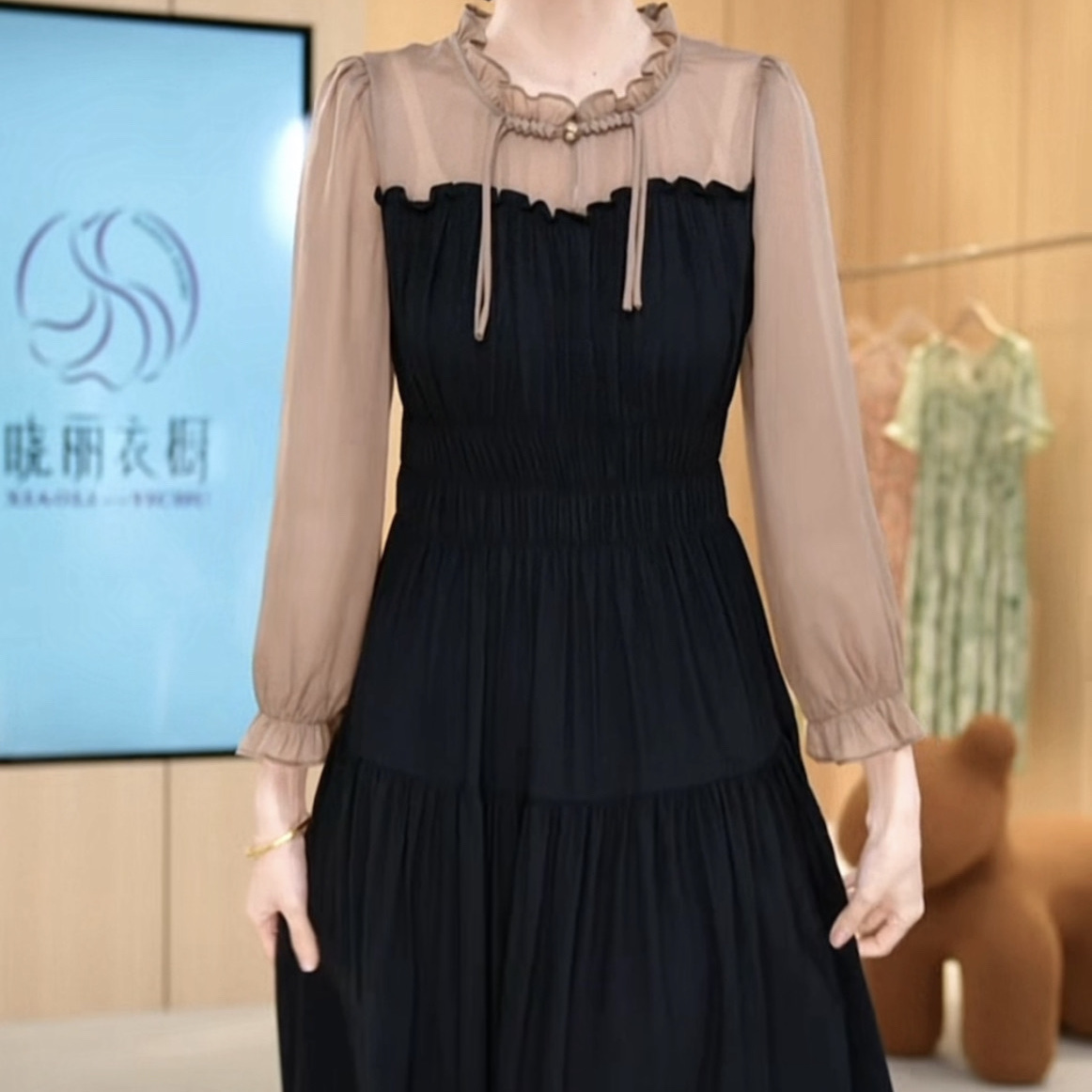 閃光緞連衣裙高級輕奢2023新款女裝秋季洋氣遮肚子顯瘦鬆緊腰裙子