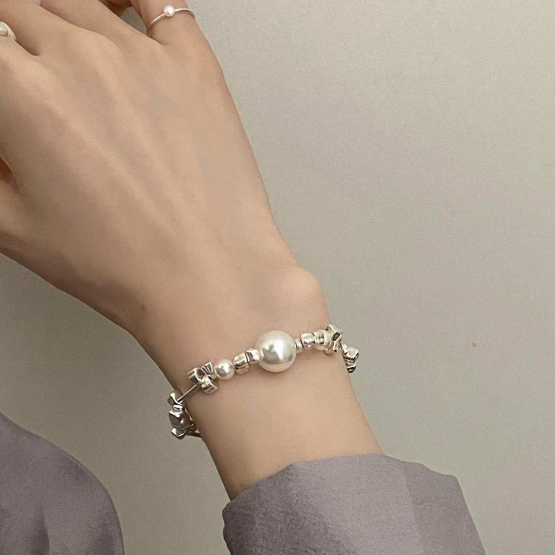 Minority Design Broken Silver Pearl Bracelet Girls 2022 New Ins Style Irregular Beaded Girlfriend Jewelry