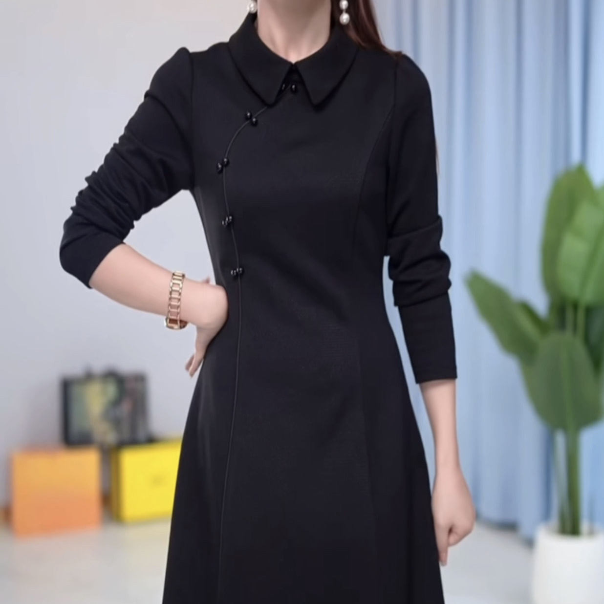 高貴帛萊精紡改良版旗袍裙子2023新款女裝秋季遮肉洋氣大碼連衣裙
