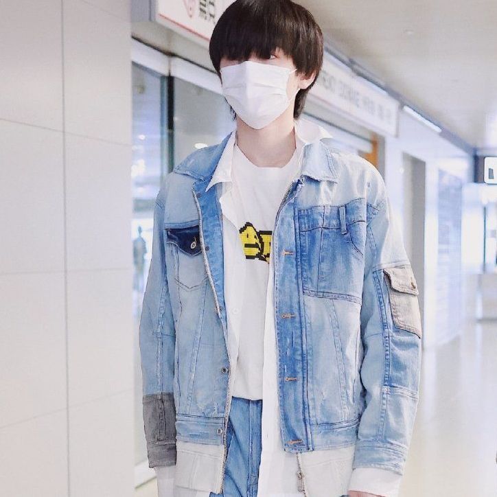 宋亚轩同款机场笑脸印花白色上衣服时代少年团短袖t恤男女半袖潮