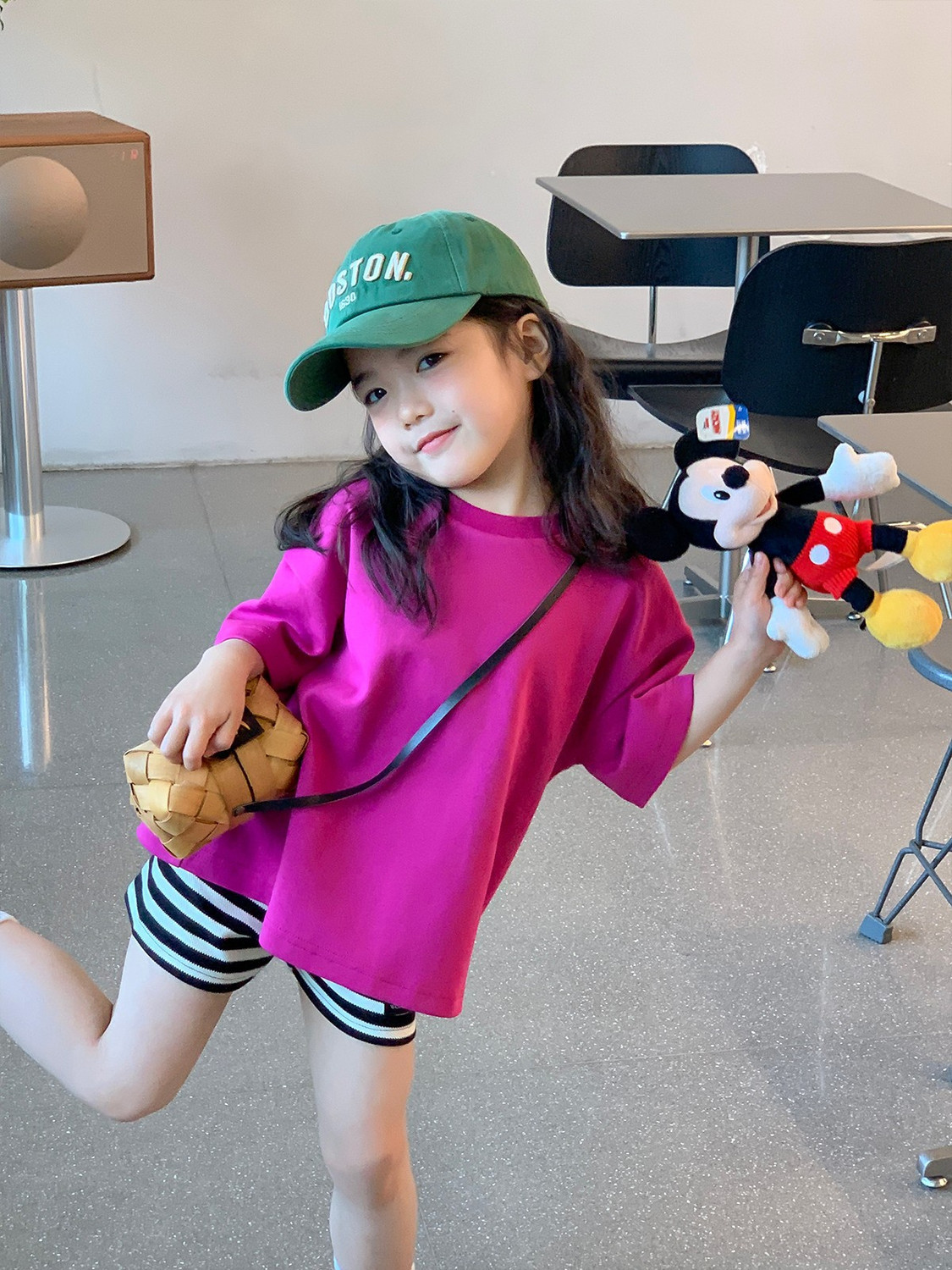 Children's clothing girls' suit 2023 new Korean version of pure cotton t foreign style short-sleeved top children's casual shorts two-piece set