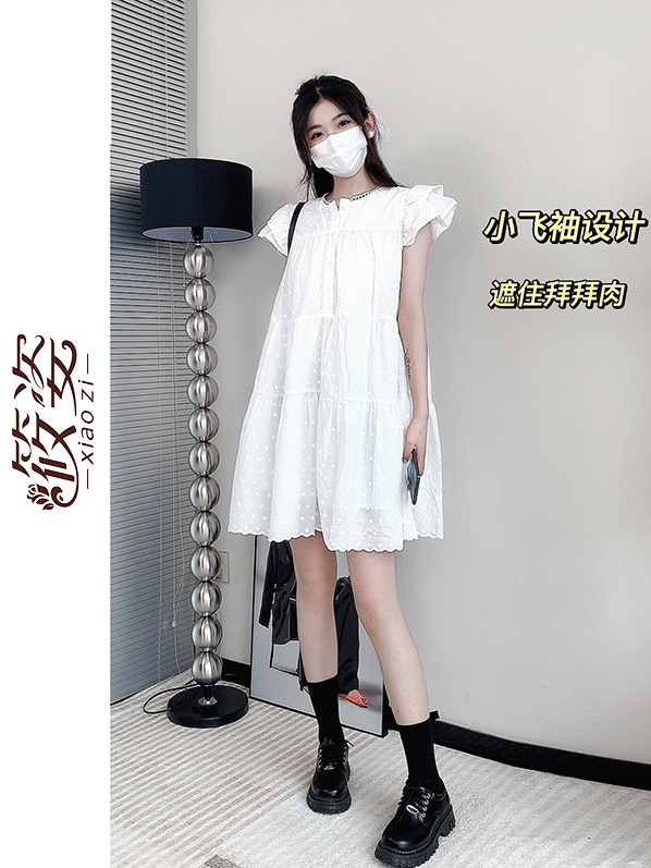 Xiaozi Pure Desire Fengsen Design Embroidery Hollow Small White Dress Female Xia Fei Fei Sleeve Mid-length Dress Korean Version