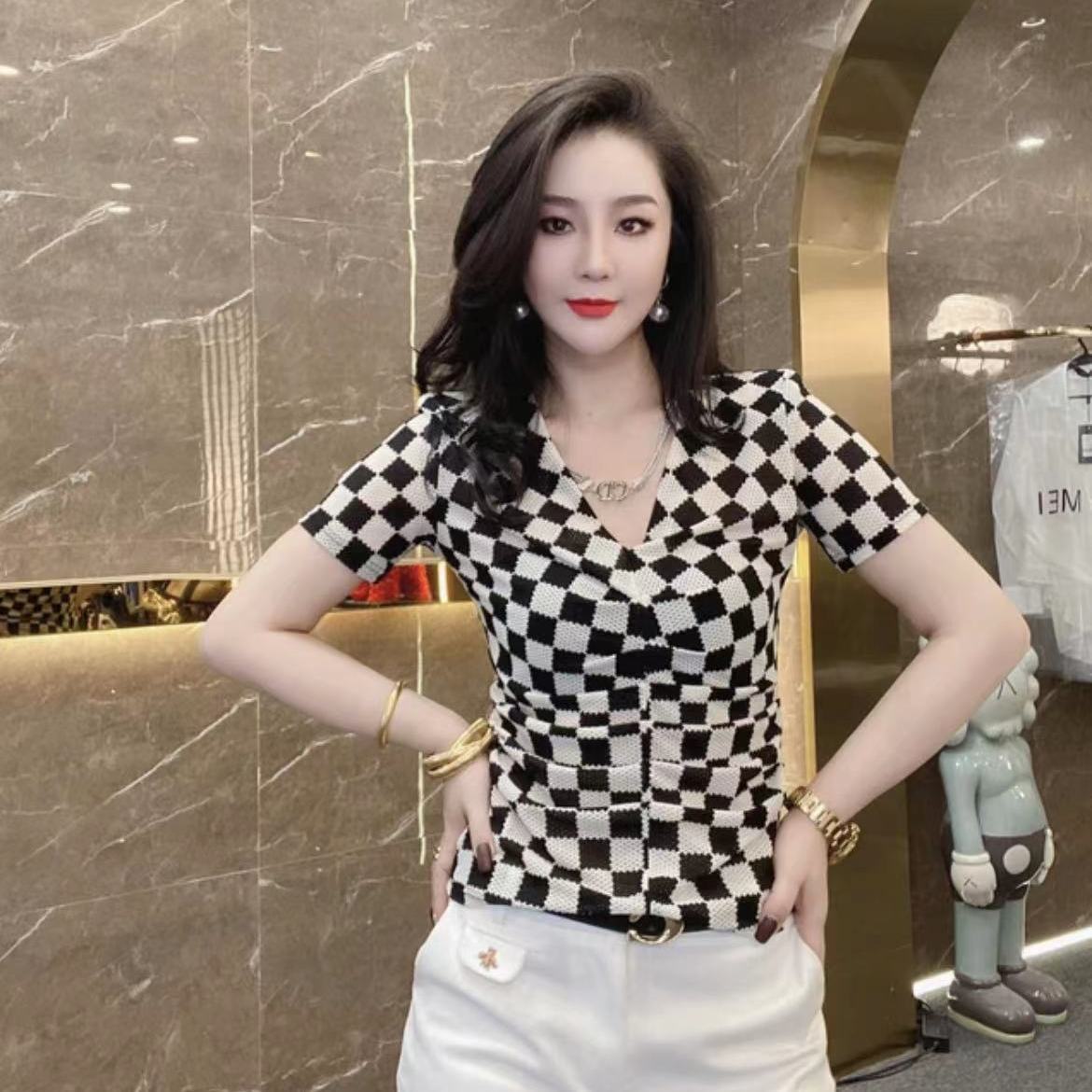 夏季棋盤格上衣女氣質高檔網紅蕾絲修身顯瘦V領洋氣減齡短袖t恤女