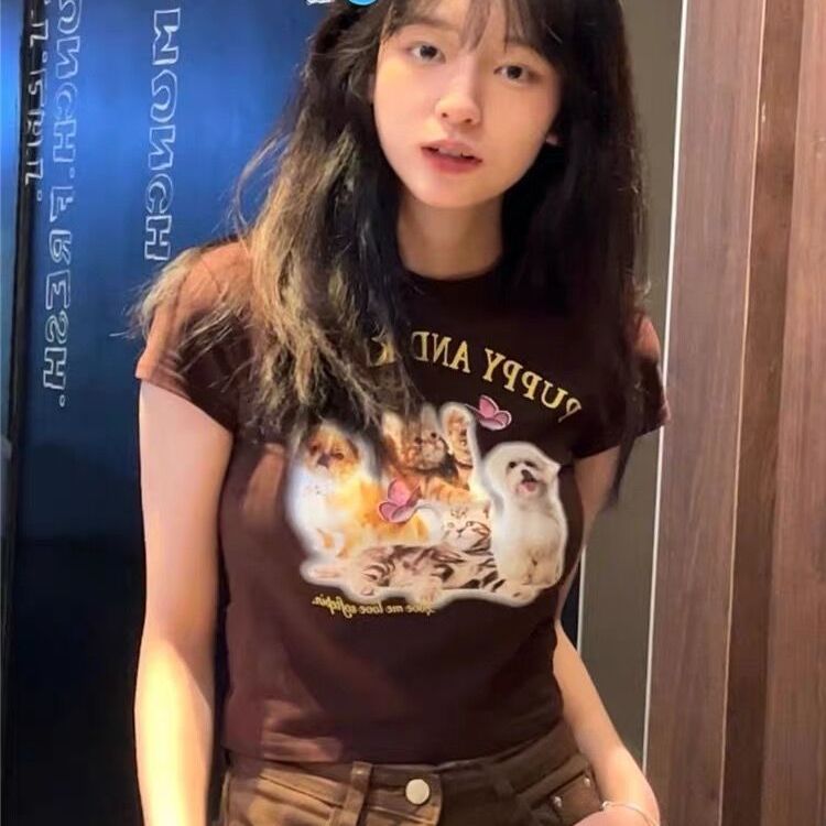 bm風深棕色美式復古上衣女學生穿搭夏天緊身高腰短款鹽系辣妹t恤