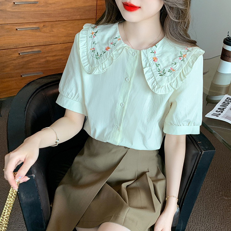 夏季新款韩版娃娃领绣花短袖衬衫女宽松木耳边小众港风小香风衬衣