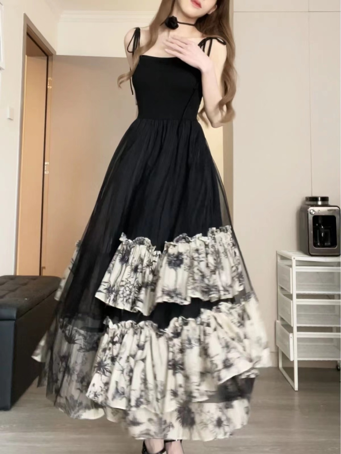春季溫柔系穿搭女2023新款韓版時尚開衫名媛拼接吊帶連衣裙兩件套