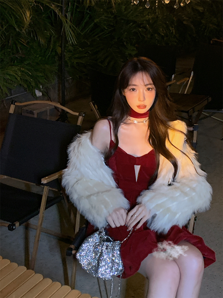Xiaozi red princess dress velvet dress with small birthday dress Christmas skirt suspender skirt 2022