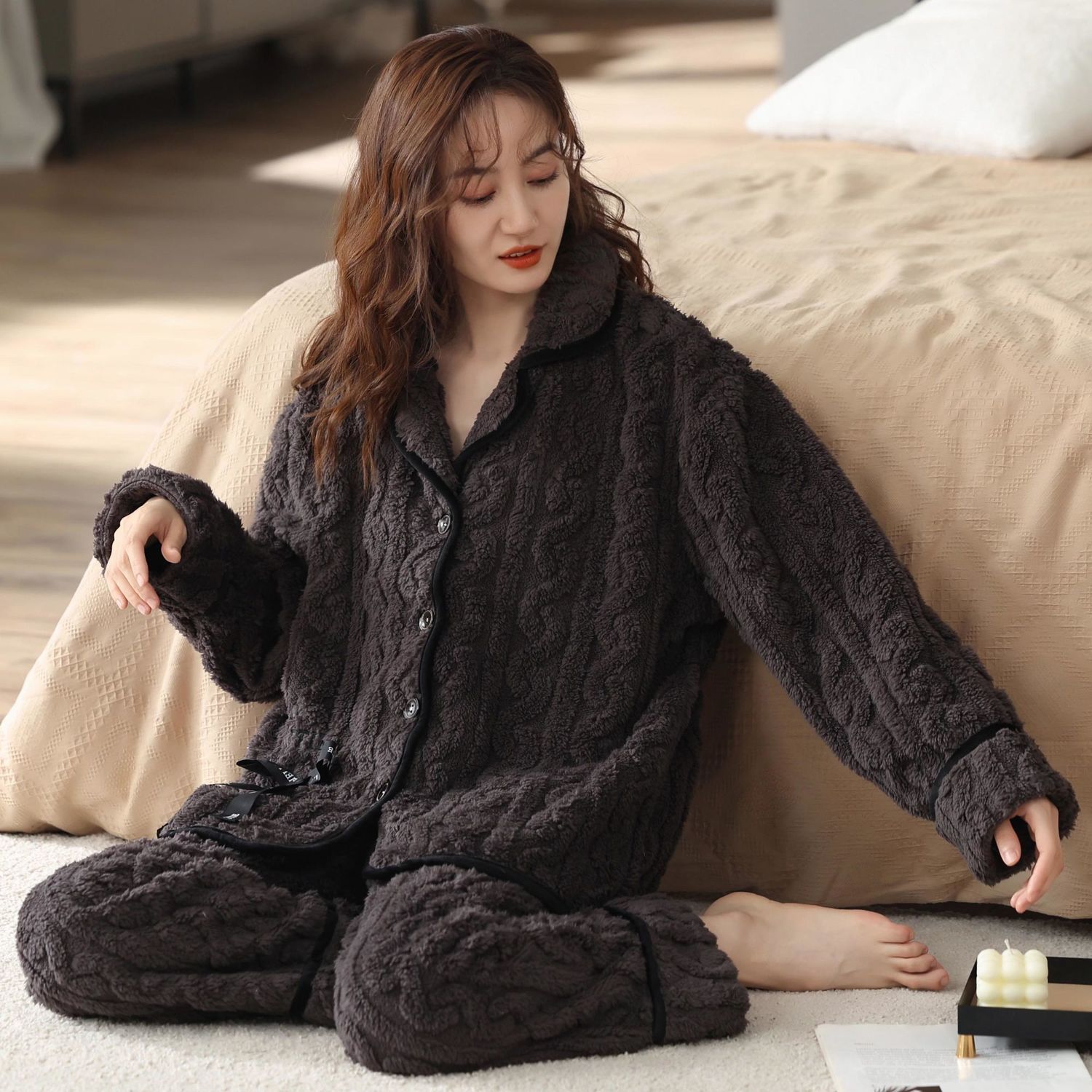 New pajamas women's autumn and winter coral fleece plus velvet thick home service spring and autumn ladies can wear warm suits