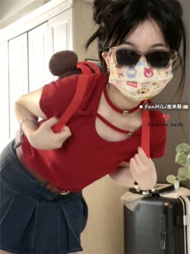 甜辣風正肩短袖t恤套裝女夏季愛心純欲短款上衣高腰牛仔半身裙ins
