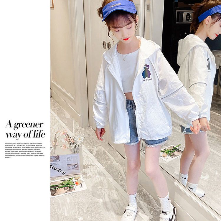 Girls' latest foreign style big children's thin section breathable hooded anti-ultraviolet sunscreen clothing air-conditioning shirt fashion jacket
