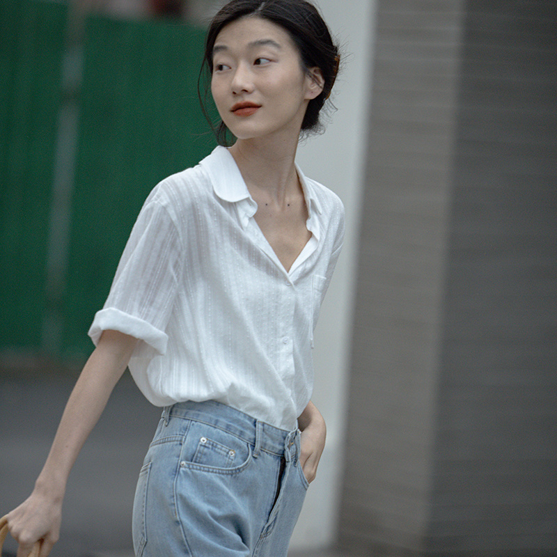 白色条纹短袖衬衫女夏季设计感小众宽松温柔风法式复古小个子上衣
