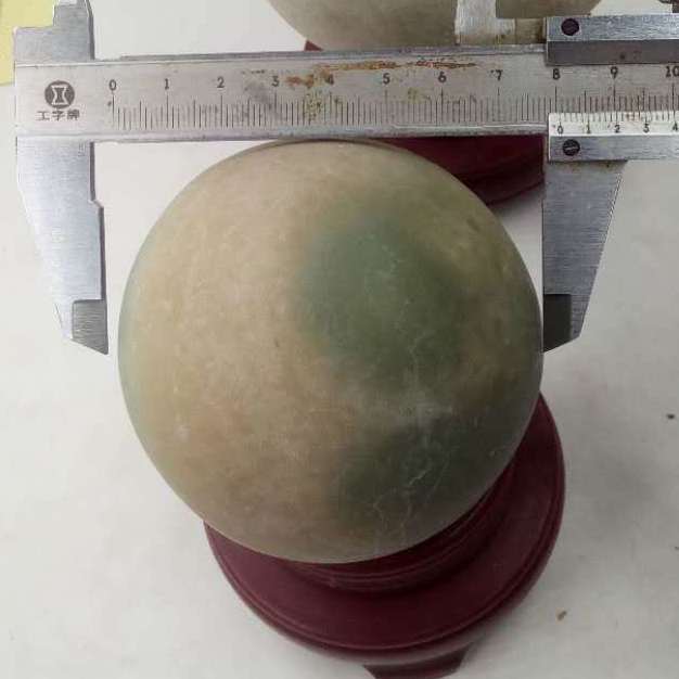 正品天然夜光原石夜明珠晚上会发光的宝石萤石球夜光球摆件手把件
