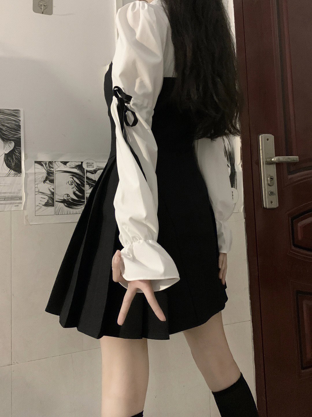 Fake two-piece splicing design sense niche chic Korean dress women's autumn and winter new college style slim skirt