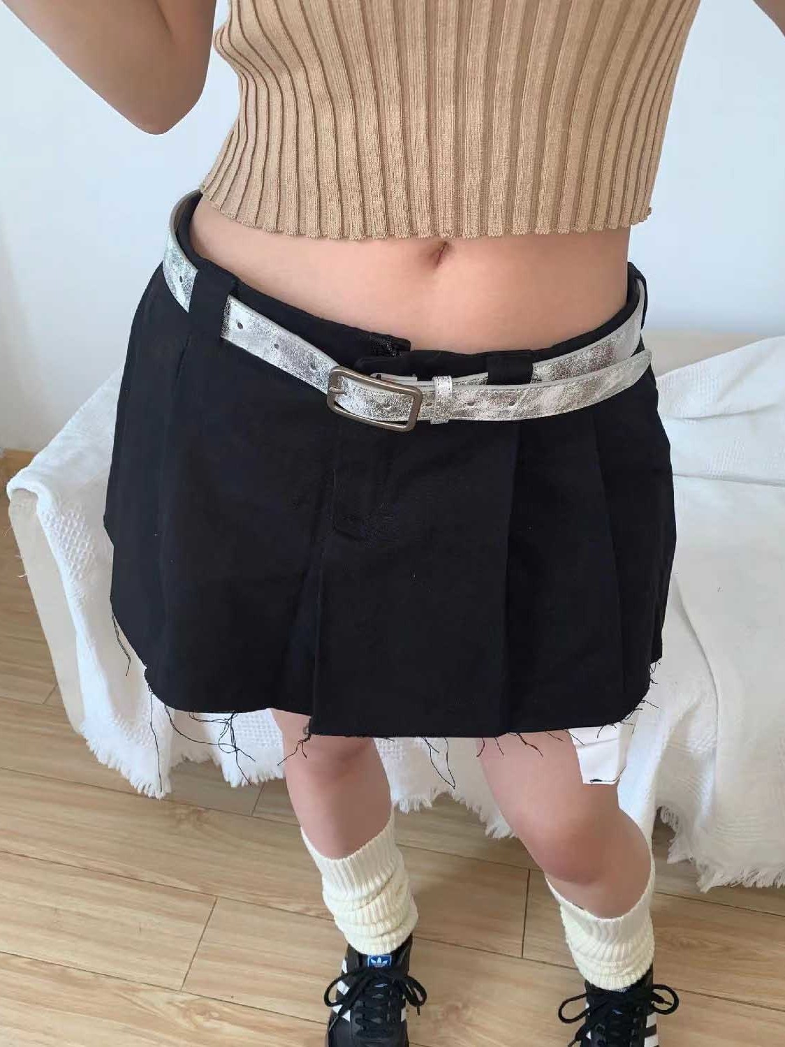 Instagram blogger Bi prepares high-end silver crack personalized and versatile street style belt, spicy girl_viptrois.com
