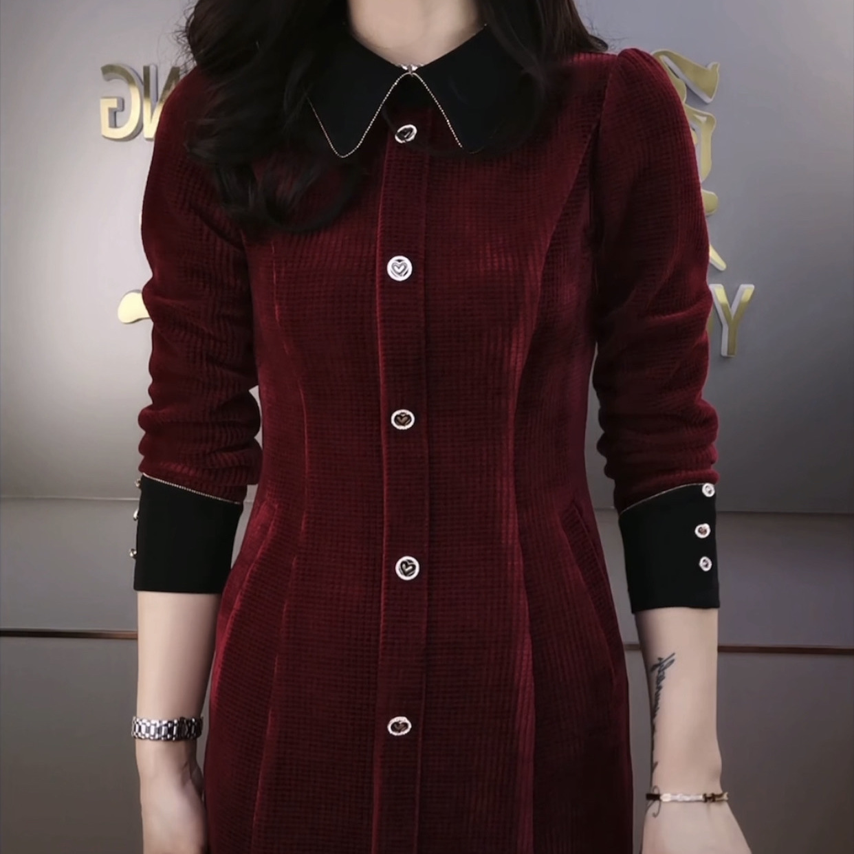 時尚娃娃領雪尼爾絨連衣裙秋冬2022新款女裝加厚高檔洋氣婚禮裙子